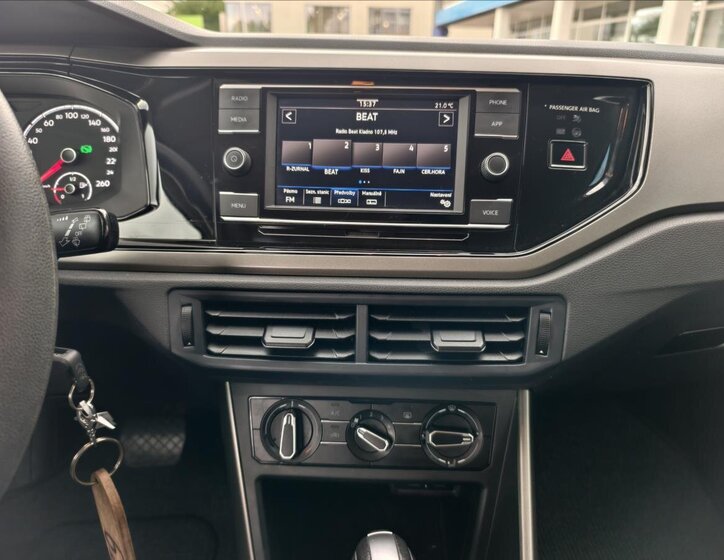 Volkswagen Polo Hatchback 999,0 70 kw