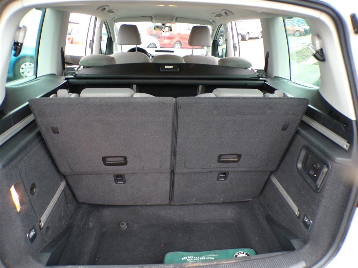 Seat Alhambra Kombi 2,0 l 125 kw