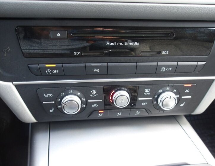 Audi A6 Sedan / Limuzína 3,0 l 150 kw