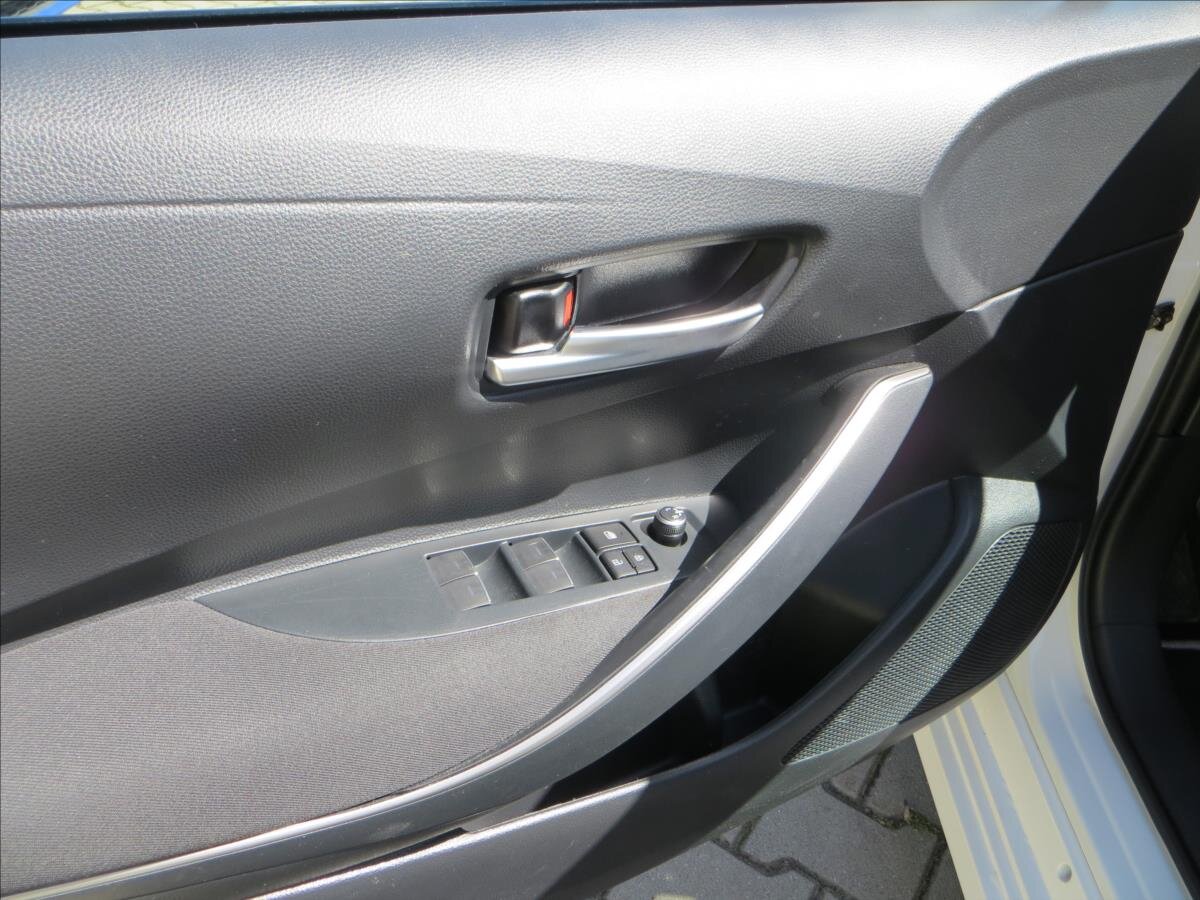 Toyota Corolla Sedan / Limuzína 1,8 l 72 kw