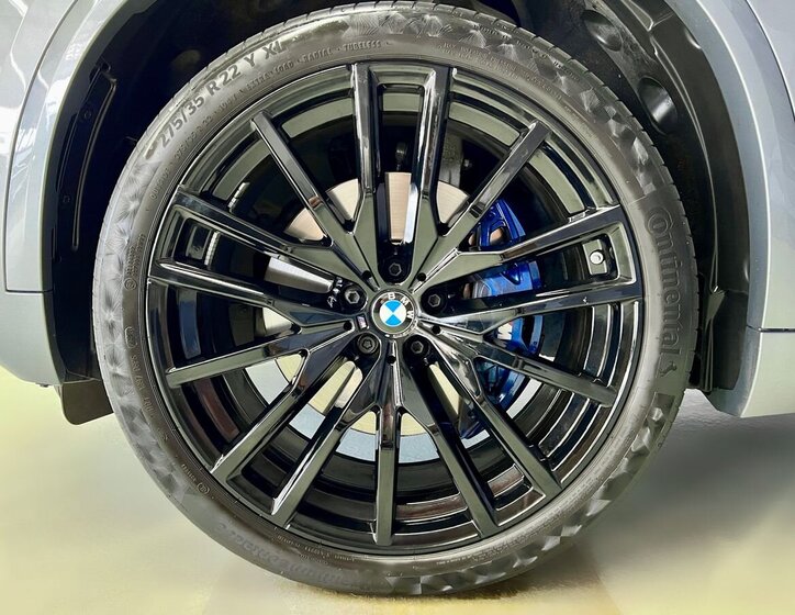 BMW X5 SUV / Terénní 3,0 l 250 kw