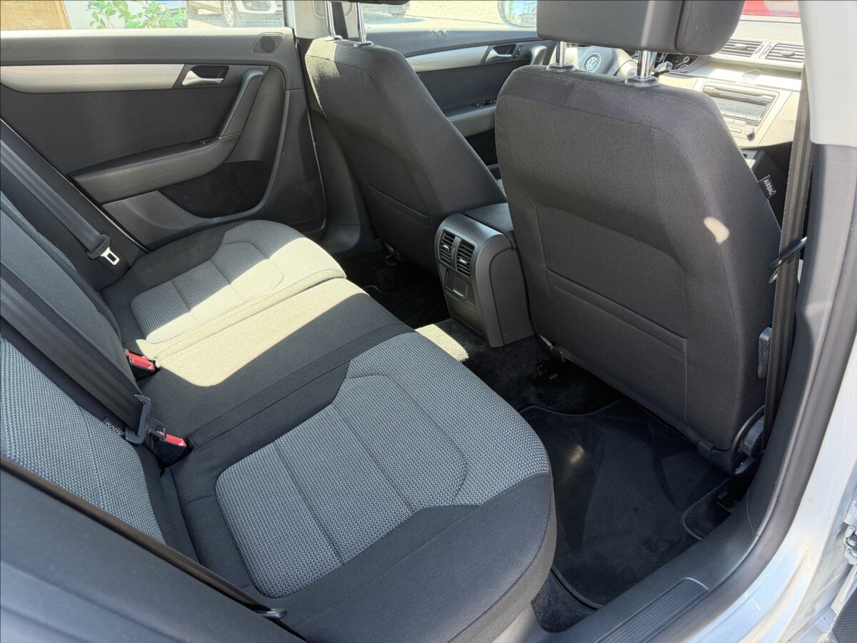Volkswagen Passat Kombi 2,0 l 103 kw