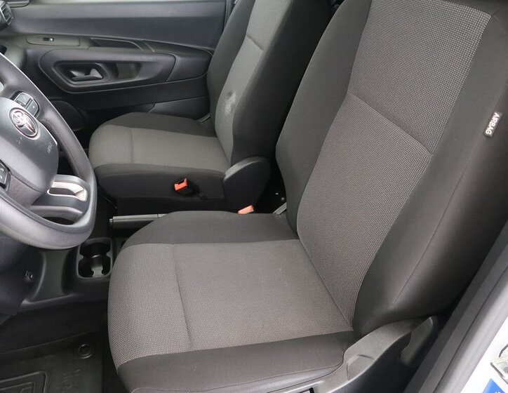 Toyota ProAce Skříň 1,2 l 96 kw