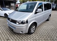 Volkswagen Caravelle Kombi 2,5 l 96 kw