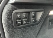 BMW X7 SUV / Terénní 4,4 l 390 kw