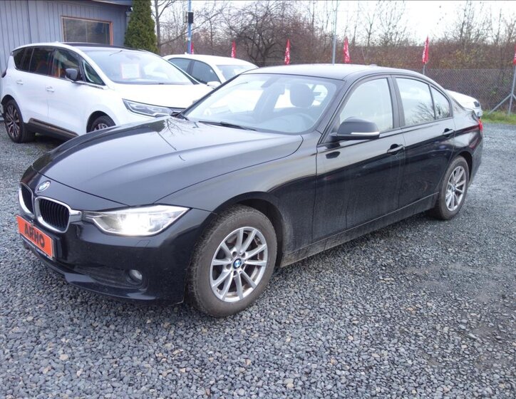 BMW Řada 3 2