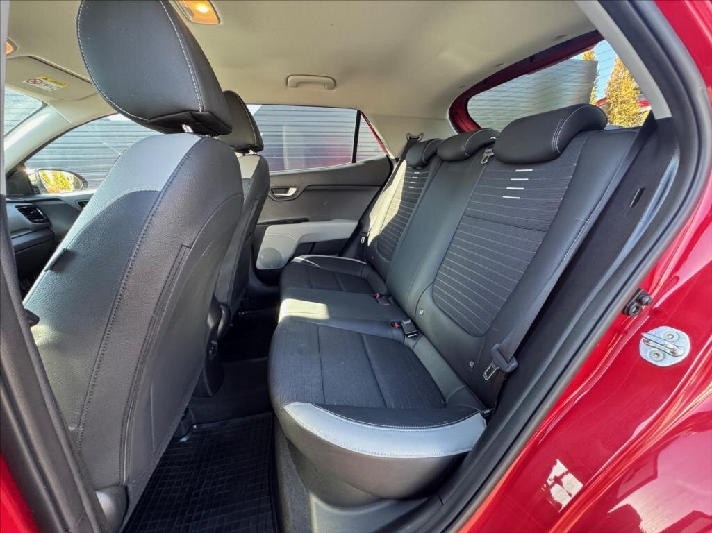 KIA Stonic Hatchback 1,2 l 61 kw