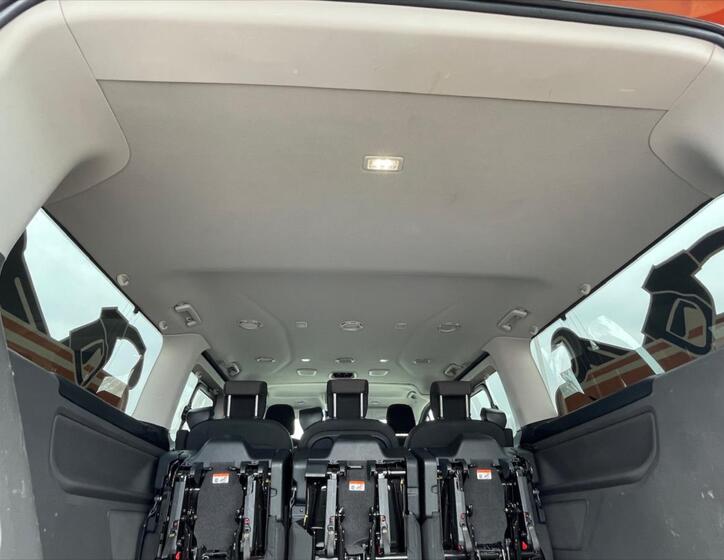 Ford Tourneo Custom 15