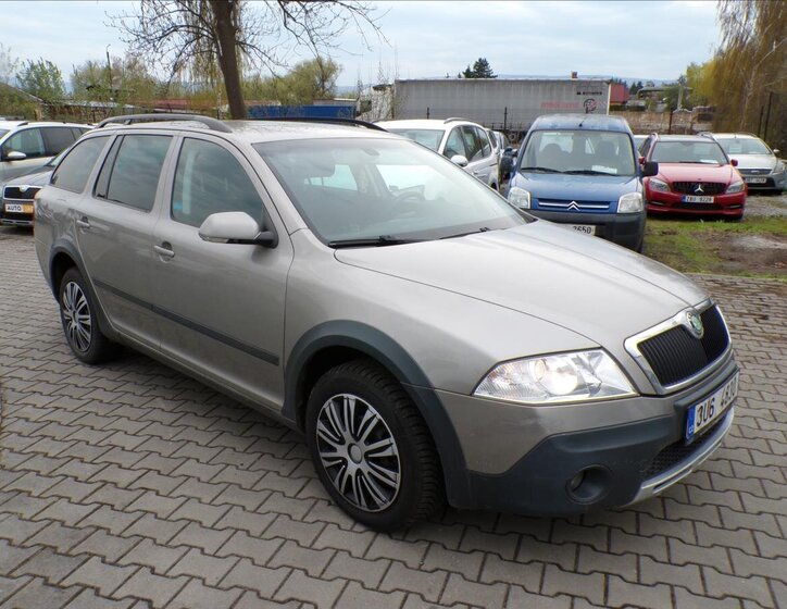 Škoda Octavia Kombi 2,0 l 103 kw