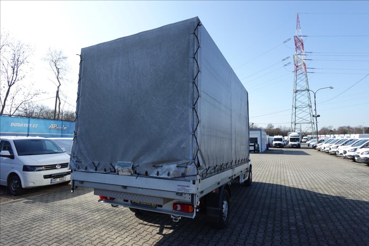 Peugeot Boxer Valník 2,2 l 121 kw