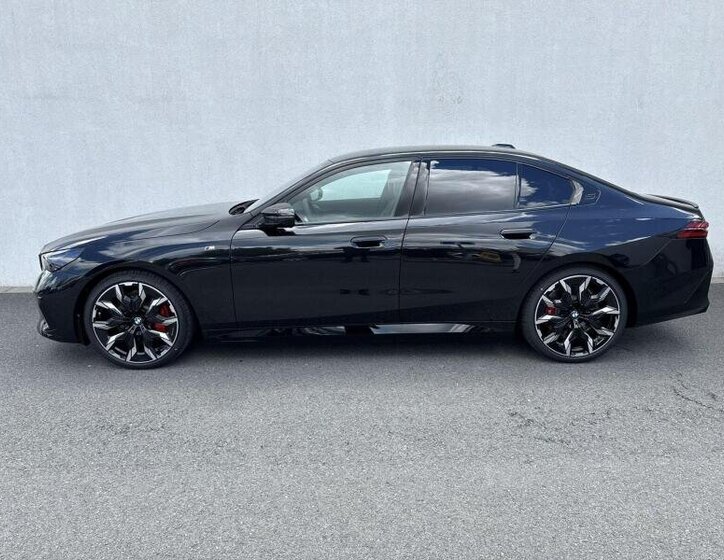 BMW i5 Ostatní 1,0 442 kw