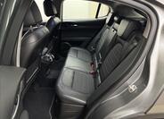 Alfa Romeo Stelvio 41