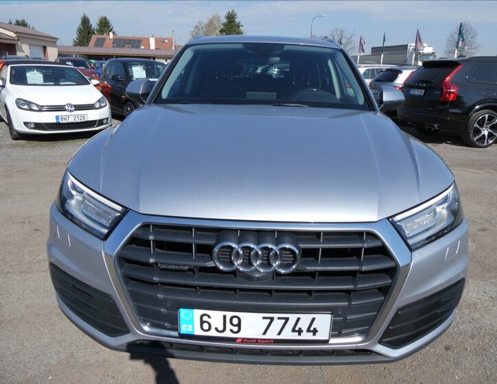 Audi Q5 SUV / Terénní 2,0 l 120 kw