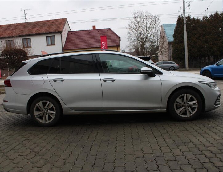 Volkswagen Golf Kombi 1,5 l 110 kw