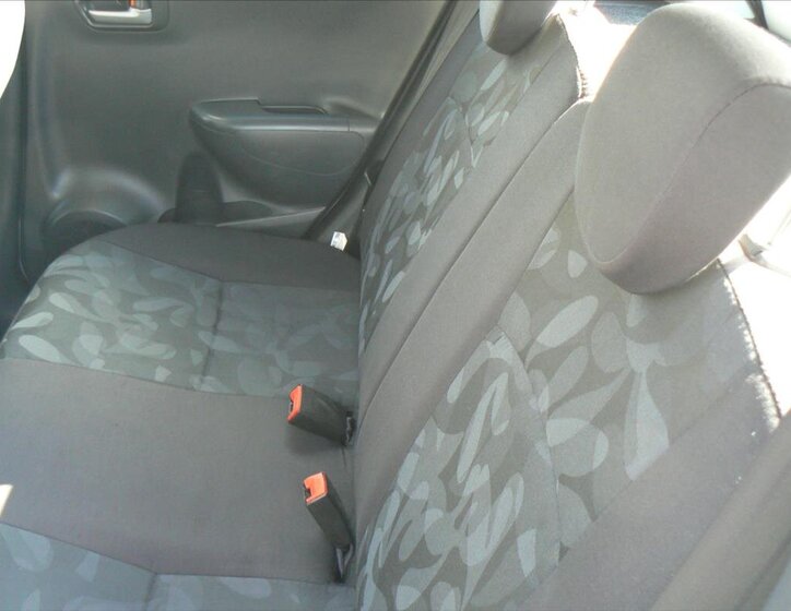 Suzuki Alto Hatchback 996,0 50 kw