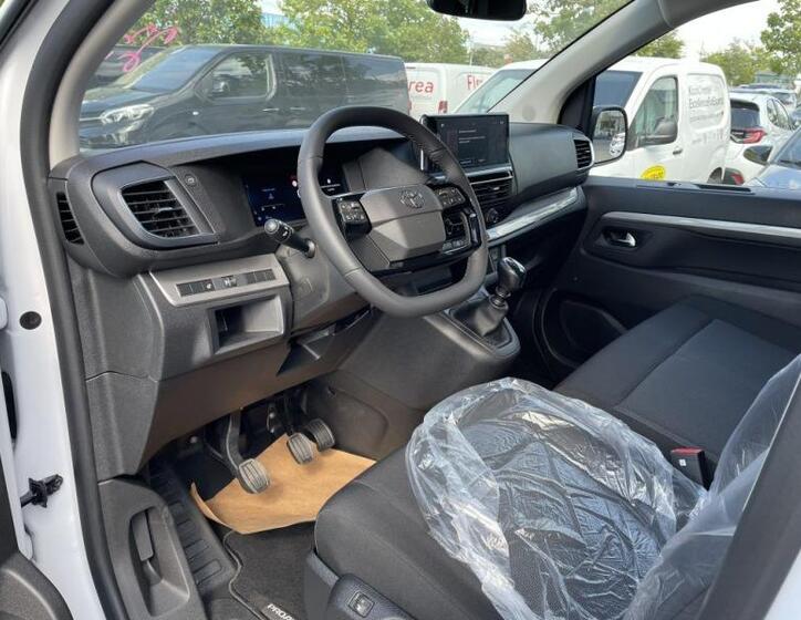 Toyota ProAce Verso 23