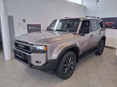 Toyota Land Cruiser SUV 2,8 l 151 kw