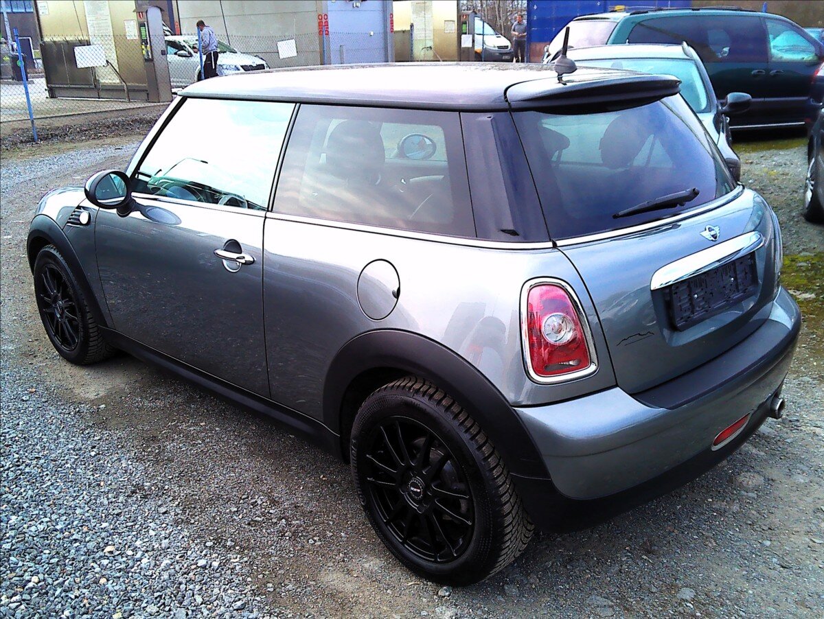 Mini Cooper Hatchback 1,6 l 90 kw