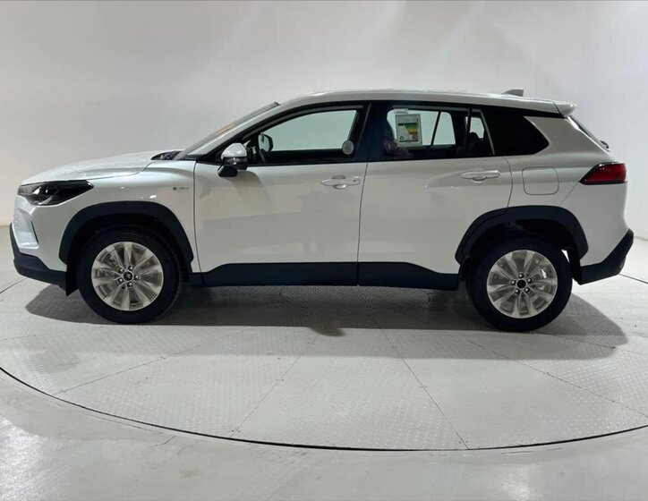 Toyota Corolla Cross 4