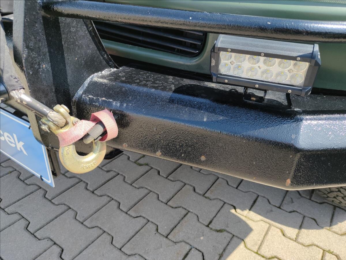 Volkswagen Transporter Kombi 2,5 l 75 kw