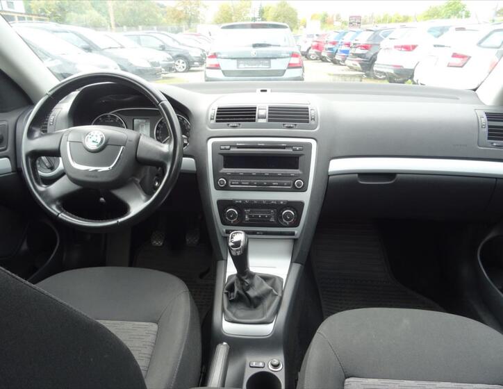 Škoda Octavia 16