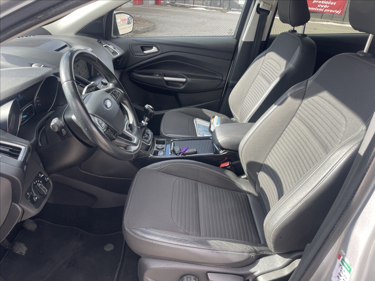 Ford Kuga SUV / Terénní 1,5 l 110 kw