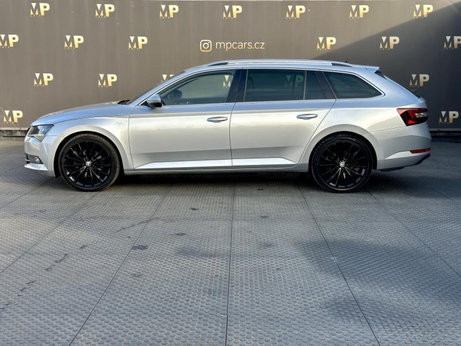 Škoda Superb 11