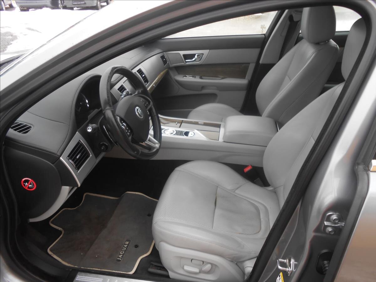 Jaguar XF Kombi 2,2 l 147 kw