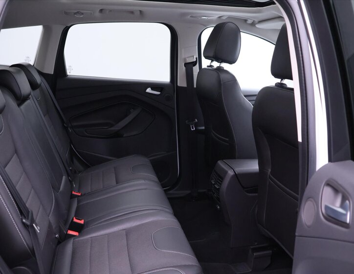 Ford Kuga SUV / Terénní 2,0 l 120 kw