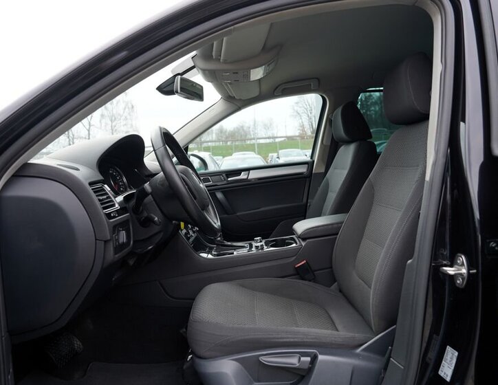 Volkswagen Touareg SUV / Terénní 3,0 l 176 kw