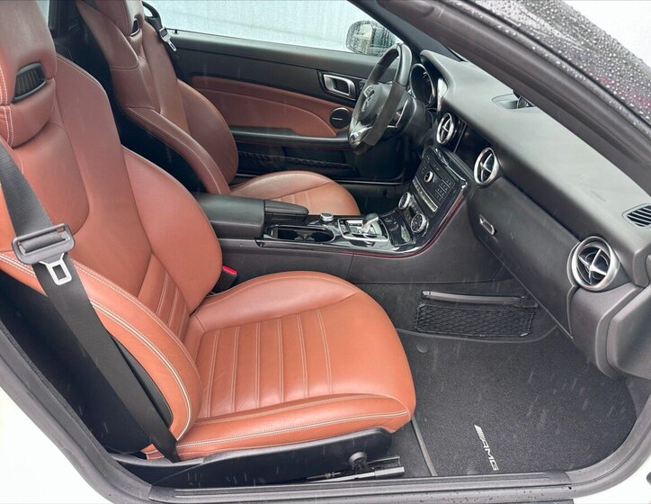 Mercedes-Benz SLC Kabriolet 3,0 l 270 kw