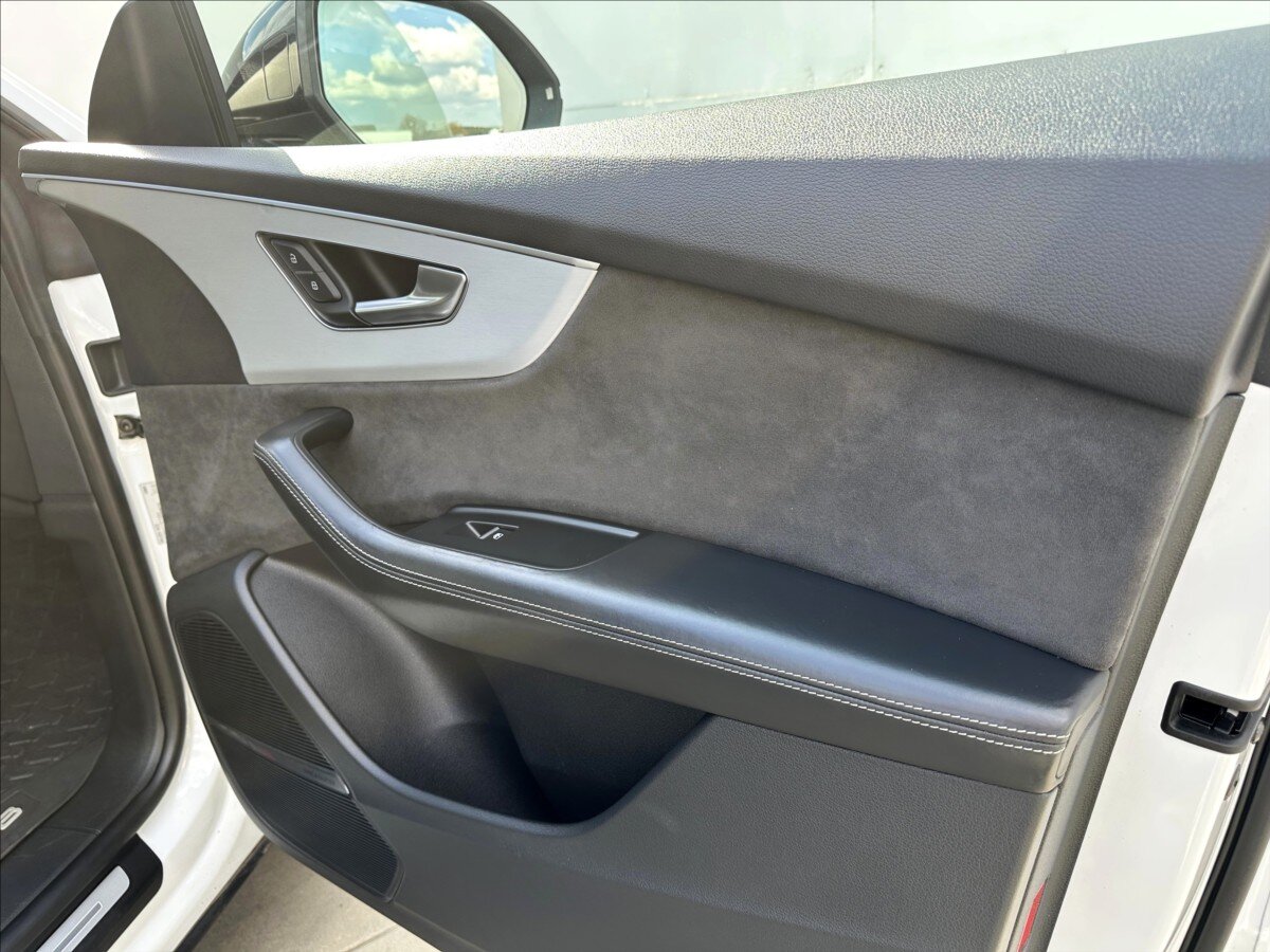 Audi SQ8 SUV / Terénní 4,0 l 320 kw