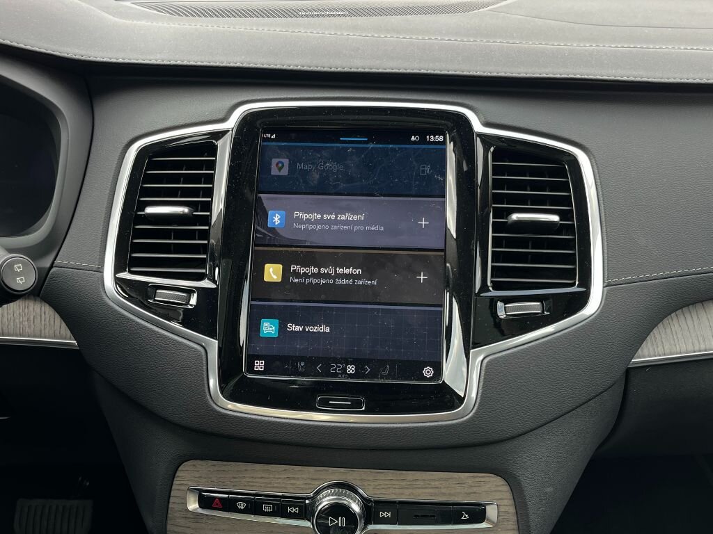 Volvo XC90 SUV / Terénní 2,0 l 335 kw