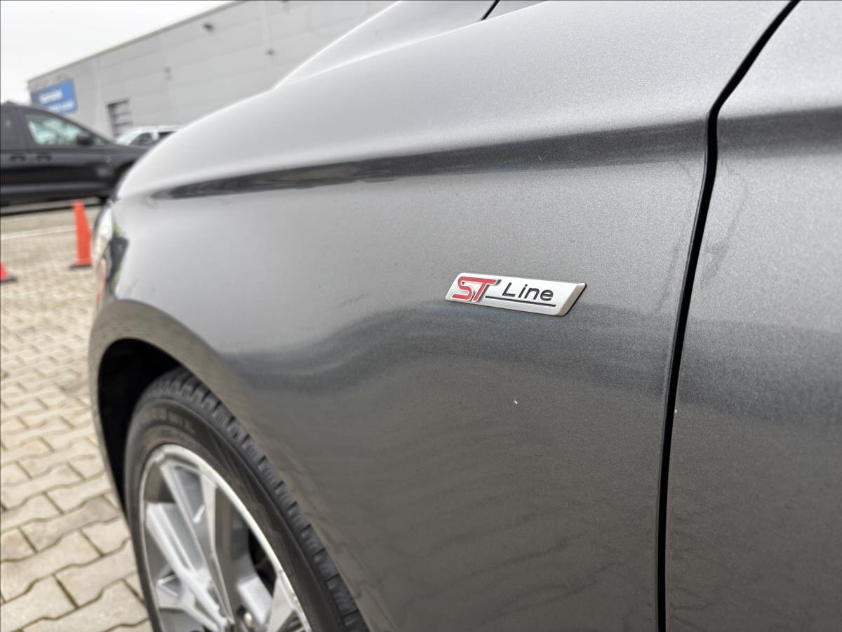 Ford Mondeo Liftback 1,5 l 121 kw