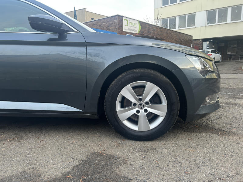 Škoda Superb