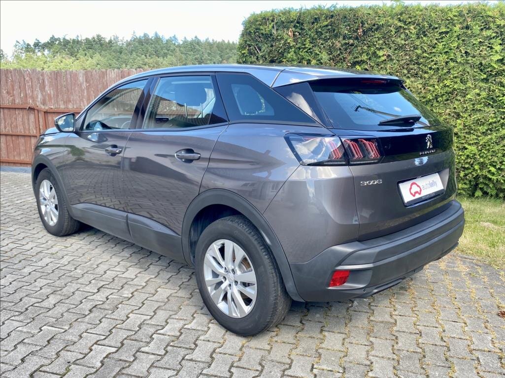Peugeot 3008 SUV 1,2 l 96 kw