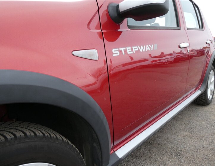 Dacia Sandero Hatchback 1,6 l 64 kw