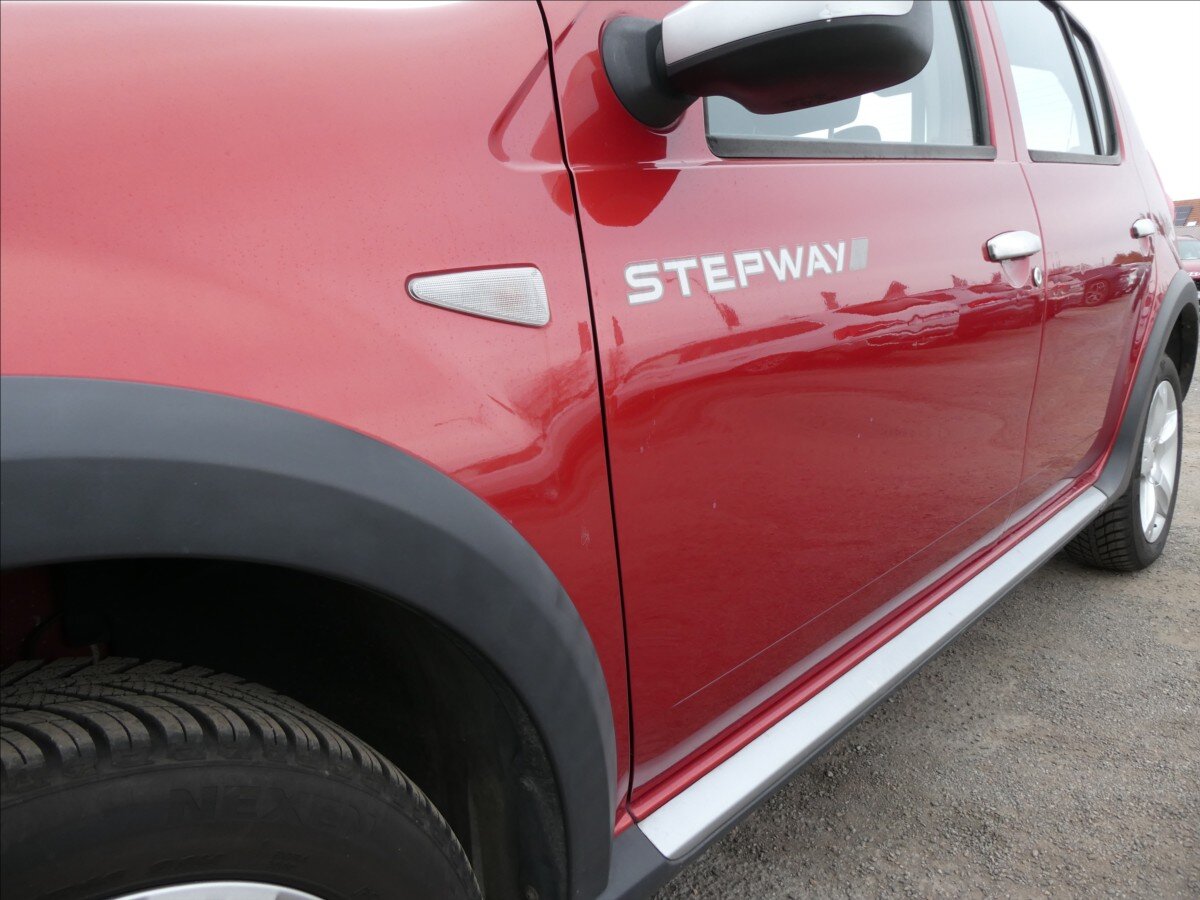 Dacia Sandero Hatchback 1,6 l 64 kw