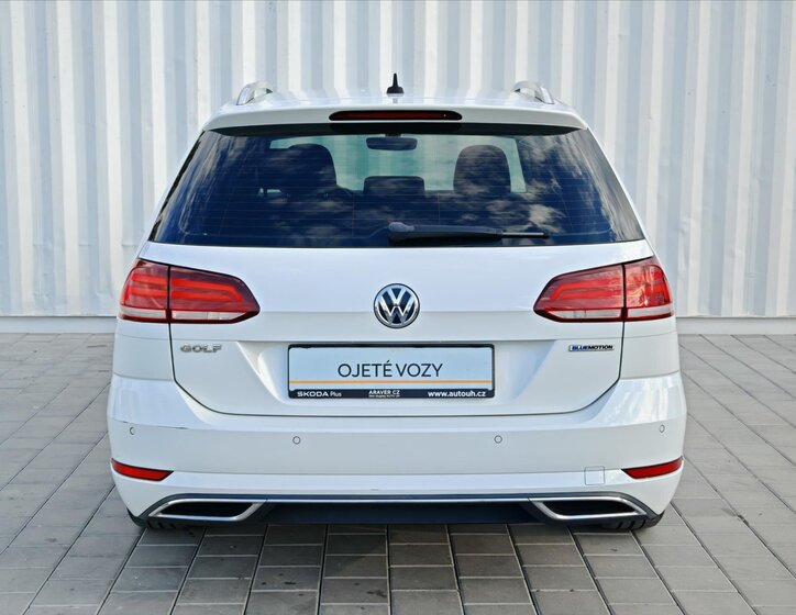 Volkswagen Golf Kombi 1,5 l 96 kw