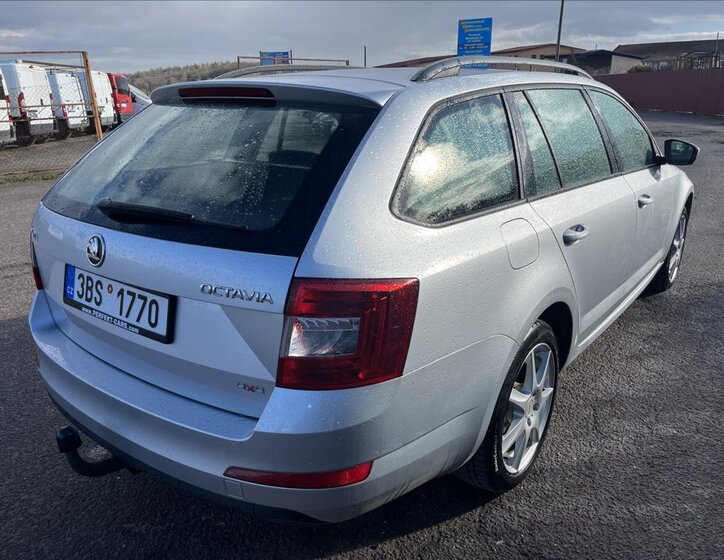 Škoda Octavia Kombi 1,6 l 77 kw