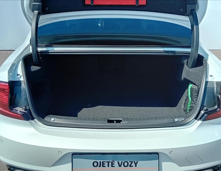 Volvo S90 Sedan 2,0 l 173 kw