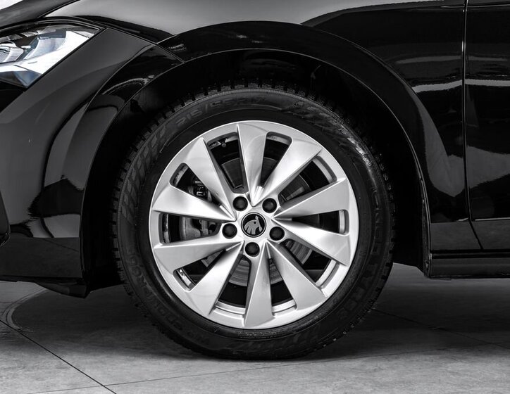 Škoda Superb Sedan / Limuzína 2,0 l 110 kw