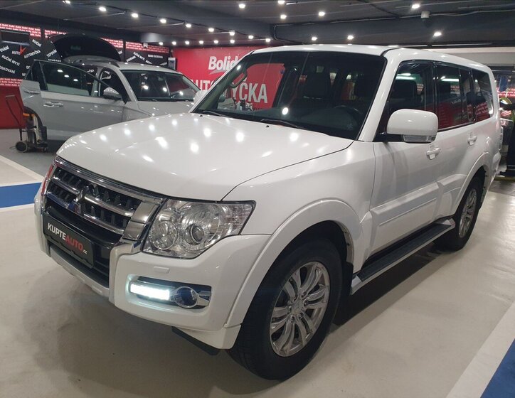 Mitsubishi Pajero Ostatní 3,2 l 147 kw