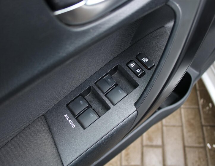 Toyota Corolla Sedan 1,6 l 97 kw