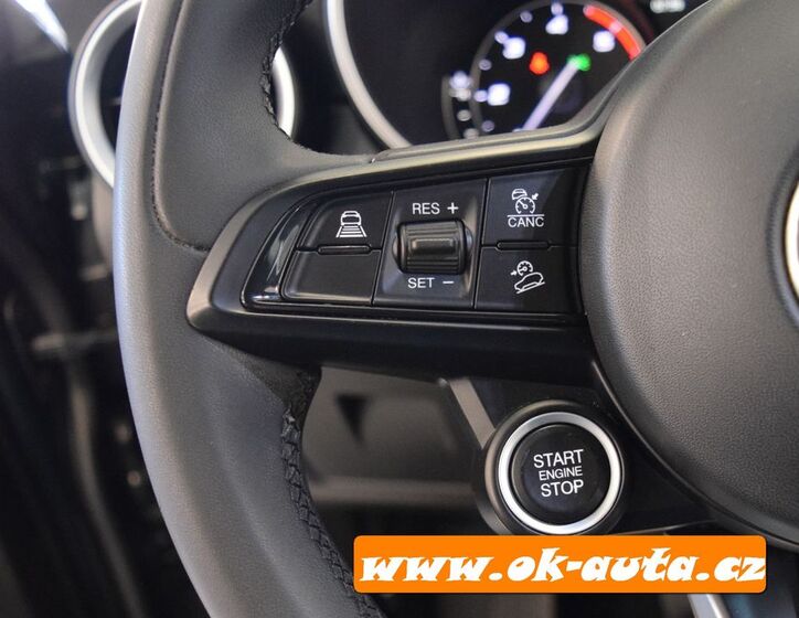 Alfa Romeo Stelvio 34