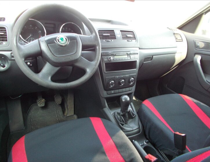 Škoda Yeti SUV / Terénní 1,2 l 77 kw