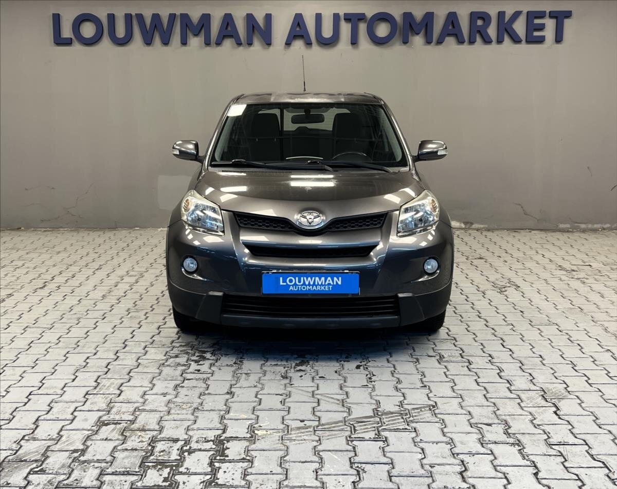 Toyota Urban Cruiser Hatchback 1,3 l 74 kw