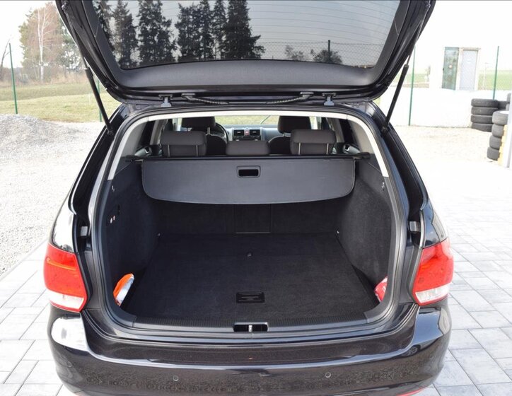 Volkswagen Golf Kombi 1,6 l 75 kw