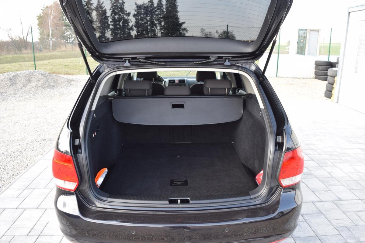 Volkswagen Golf Kombi 1,6 l 75 kw