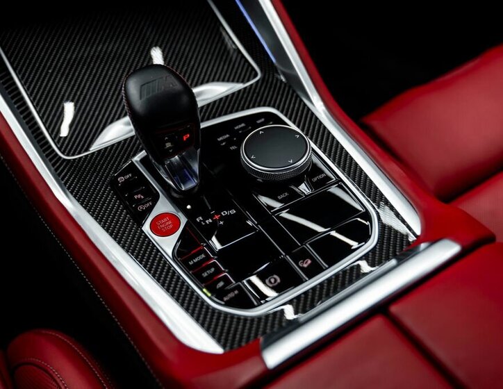 BMW X6 SUV 4,4 l 460 kw